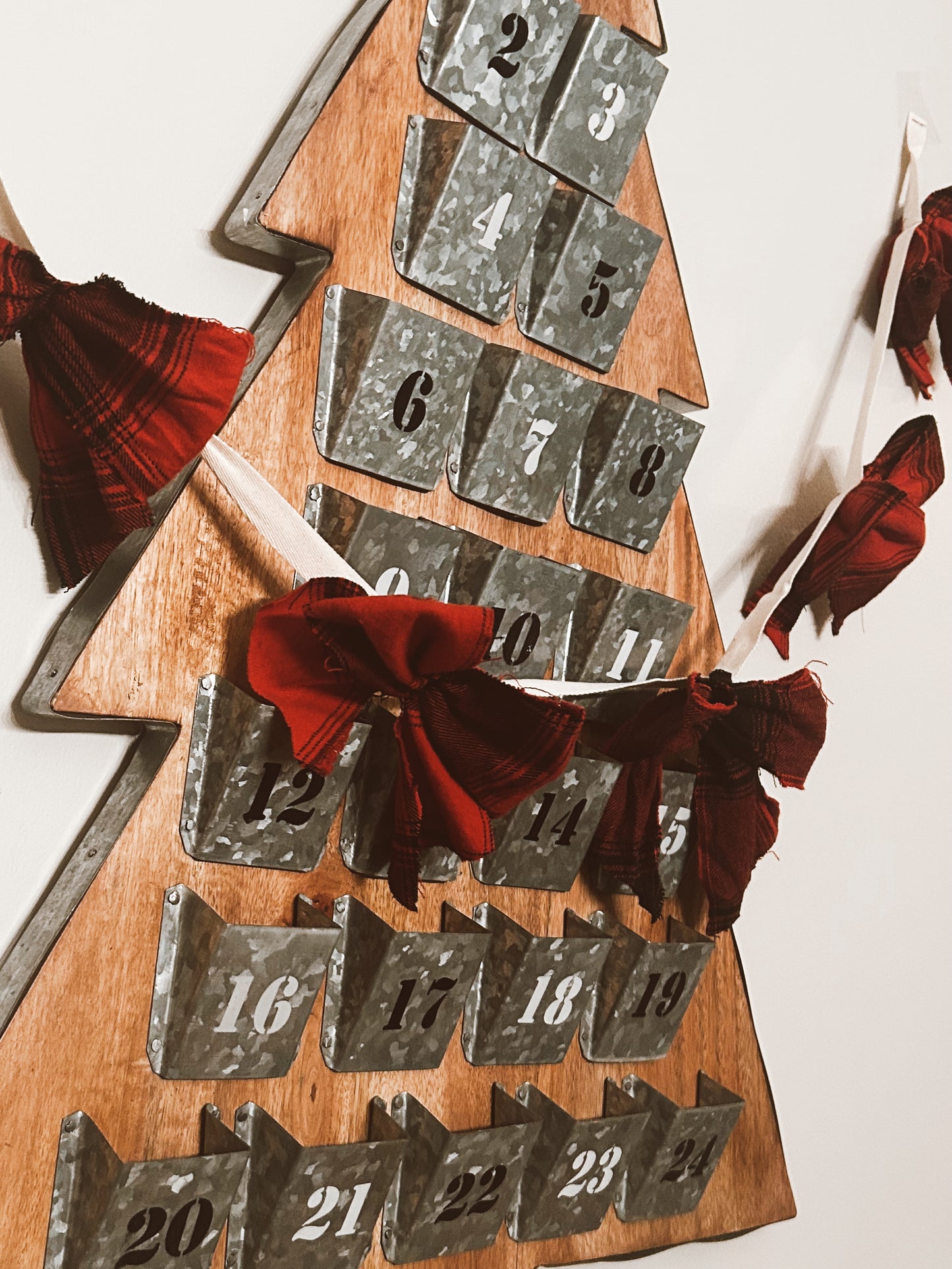 Upcycled Holiday Bow Garland